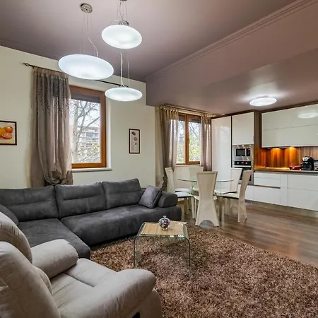 Cosy Luxury Flat In The Centrum- 90sqm - 3 Rooms. * Varna