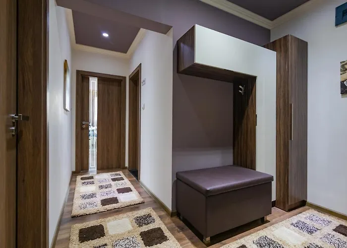 Cosy Luxury Flat In The Centrum- 90sqm - 3 Rooms. Appartement Varna