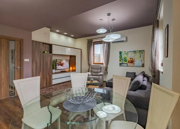 Cosy Luxury Flat In The Centrum- 90sqm - 3 Rooms. *