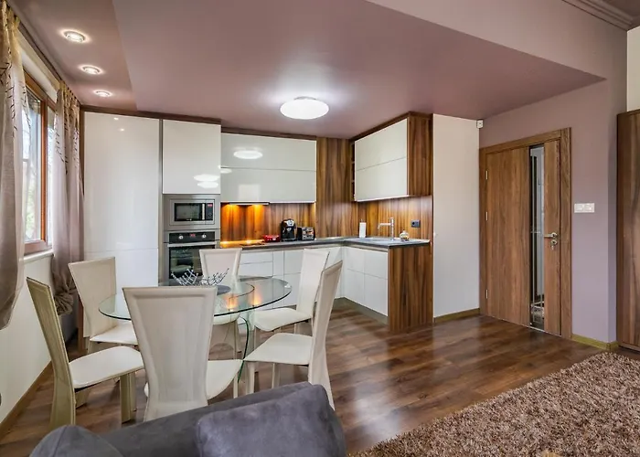 Cosy Luxury Flat In The Centrum- 90sqm - 3 Rooms. * Varna