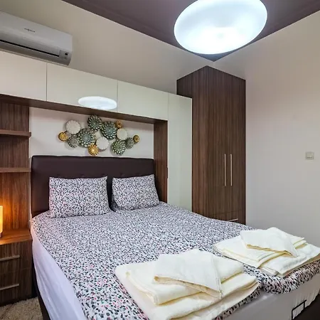 Cosy Luxury Flat In The Centrum- 90sqm - 3 Rooms. Daire