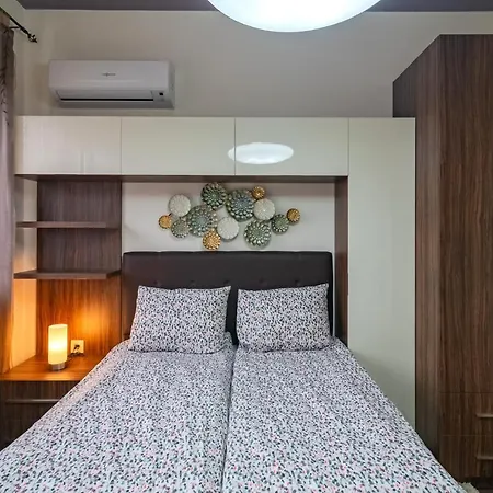 Daire Cosy Luxury Flat In The Centrum- 90sqm - 3 Rooms.