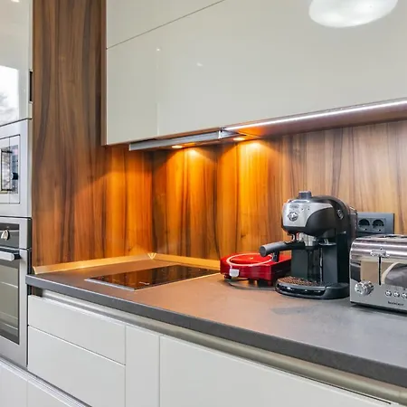 Cosy Luxury Flat In The Centrum- 90sqm - 3 Rooms. Апартаменты