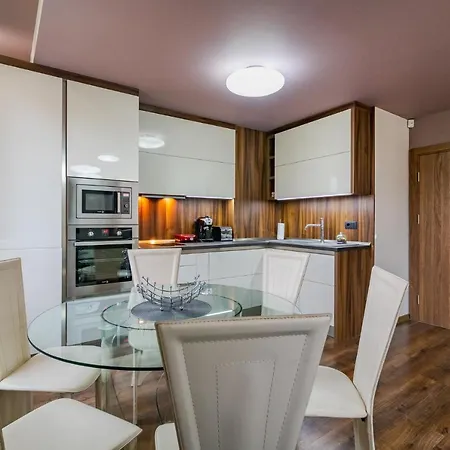 Daire Cosy Luxury Flat In The Centrum- 90sqm - 3 Rooms. Varna