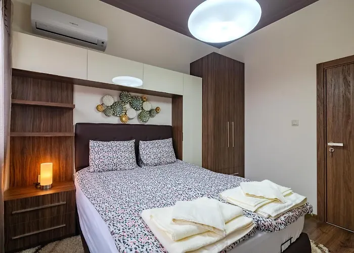 Cosy Luxury Flat In The Centrum- 90sqm - 3 Rooms. Apartment