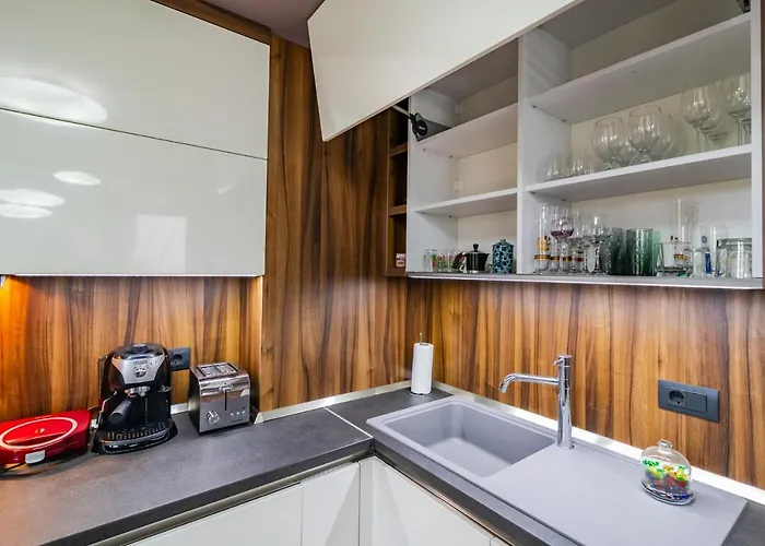 Apartment Cosy Luxury Flat In The Centrum- 90sqm - 3 Rooms. Warna