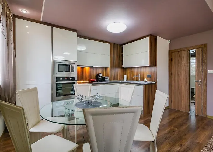 Apartment Cosy Luxury Flat In The Centrum- 90sqm - 3 Rooms. Warna