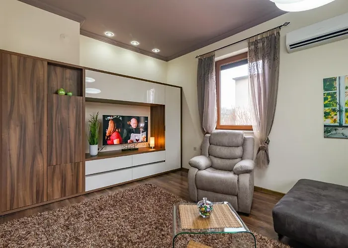 Cosy Luxury Flat In The Centrum- 90sqm - 3 Rooms. * Warna